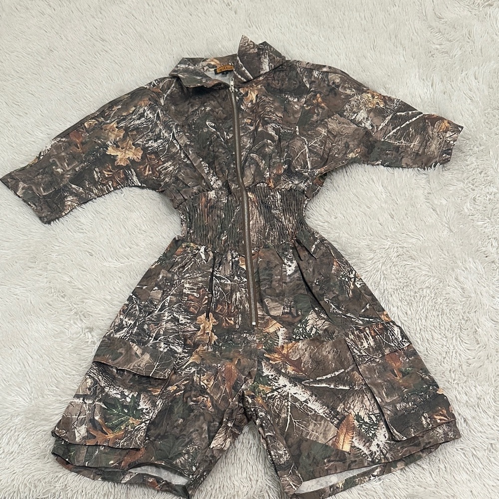 😊 NWOT Love Highlight Mossy Oak Print Romper